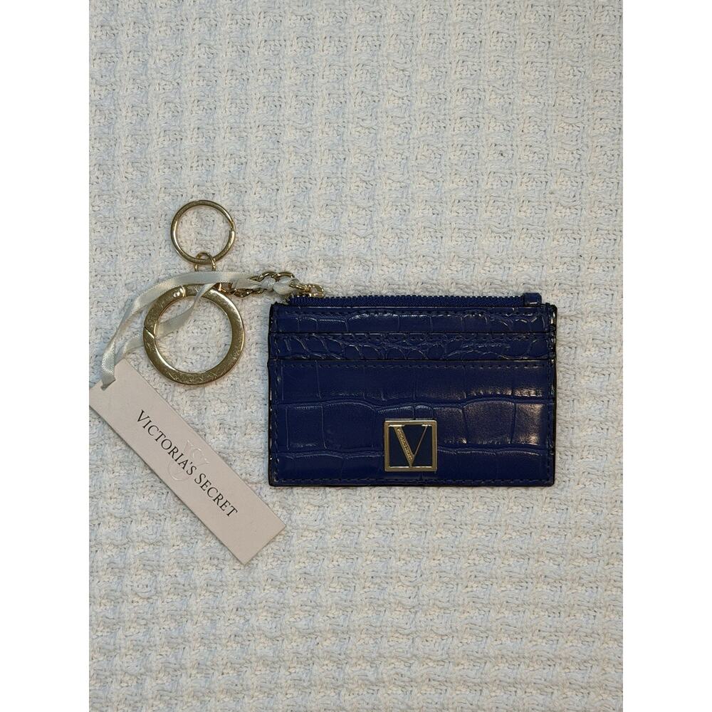 new Victoria Card Case Keychain Blue Leather Alligator Skin Design Gold